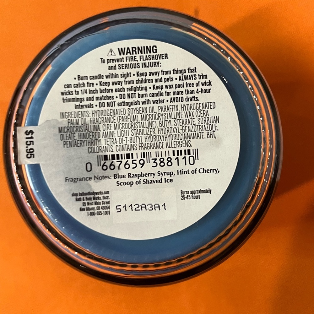 6/$25 Bath & Body Works Blue Raspberry Candle - Picture 4 of 6